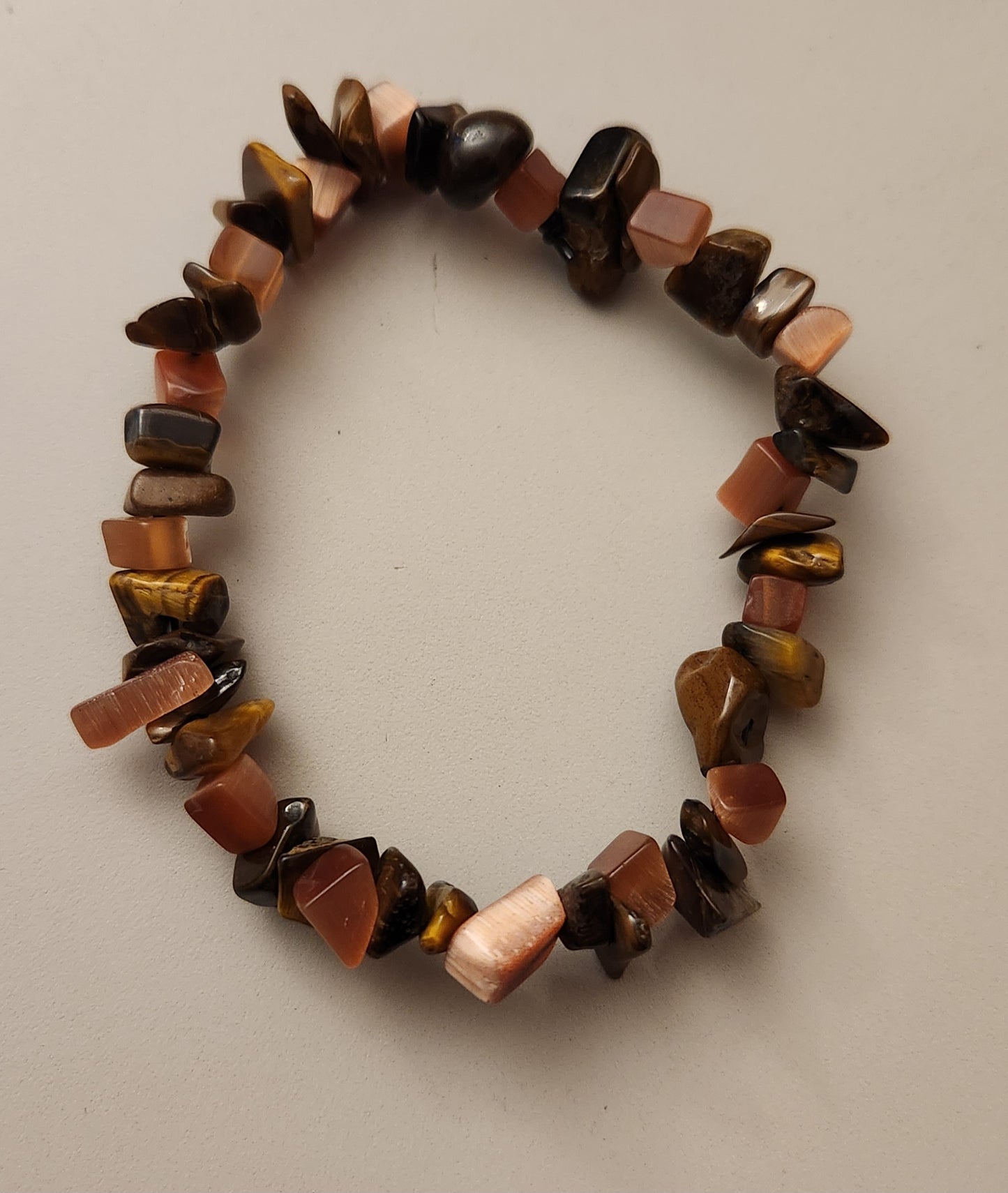 Tigers eye and cats eye chip bracelet
