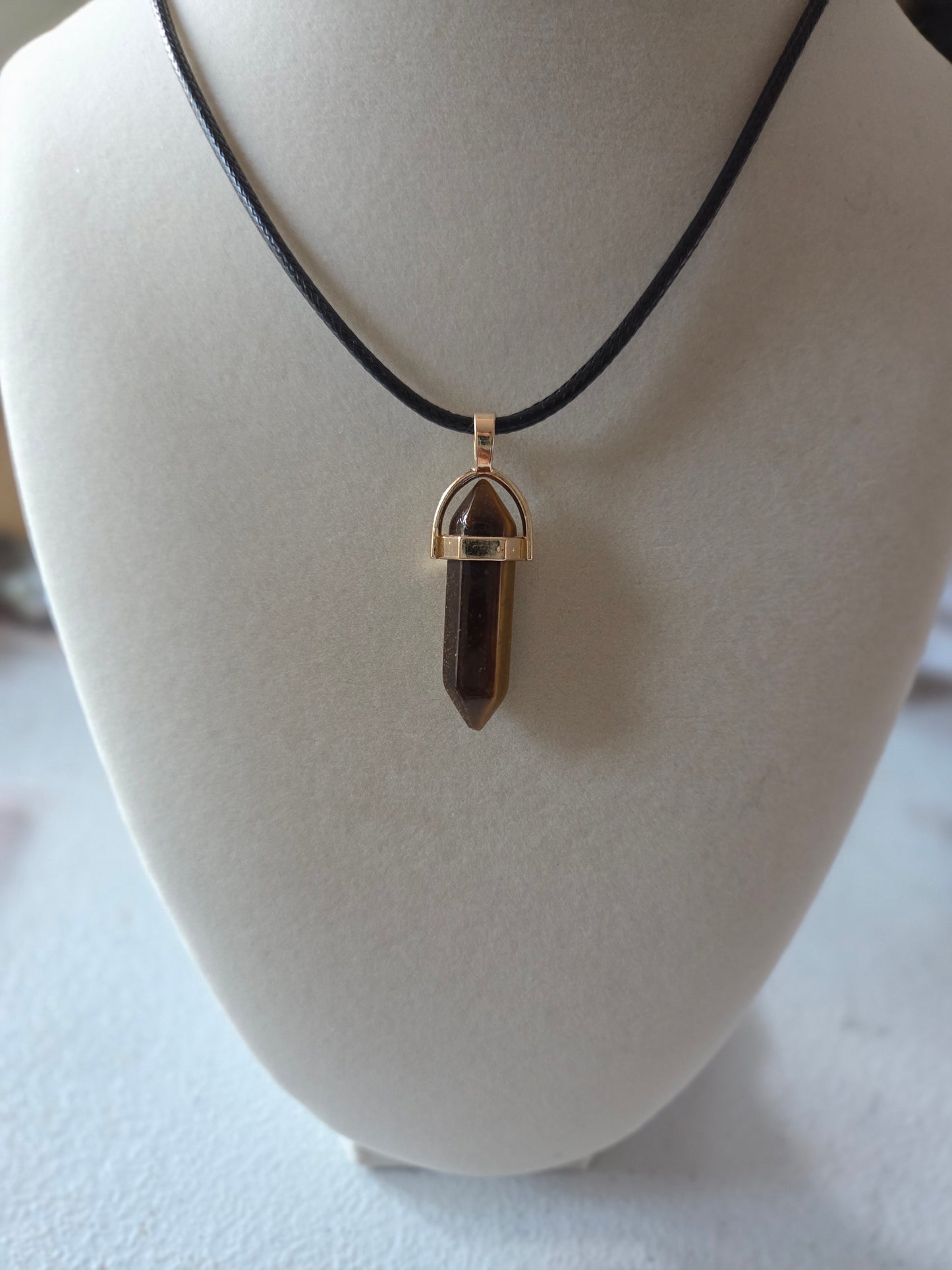 Tigers Eye pendant with cord