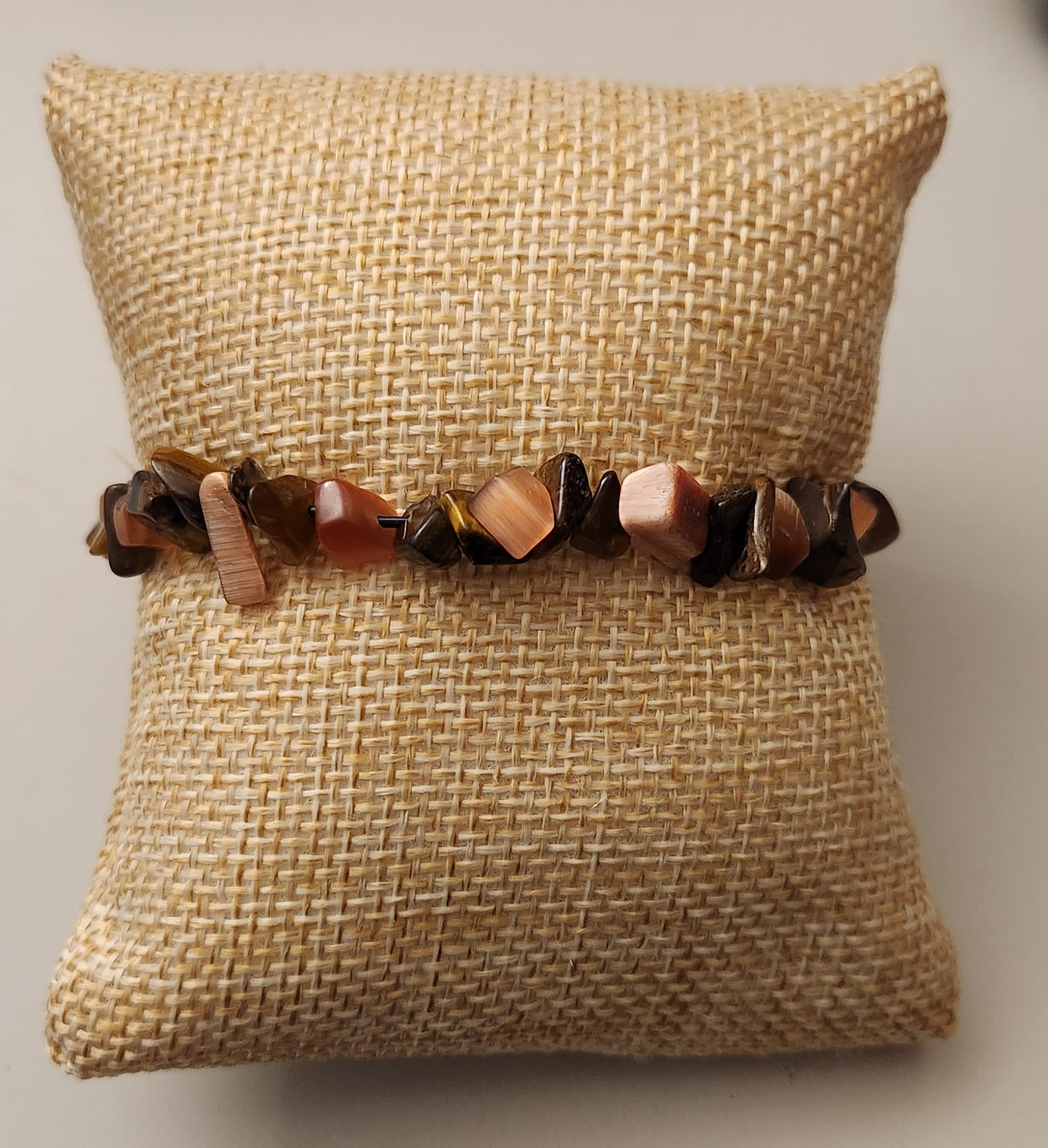 Tigers eye and cats eye chip bracelet