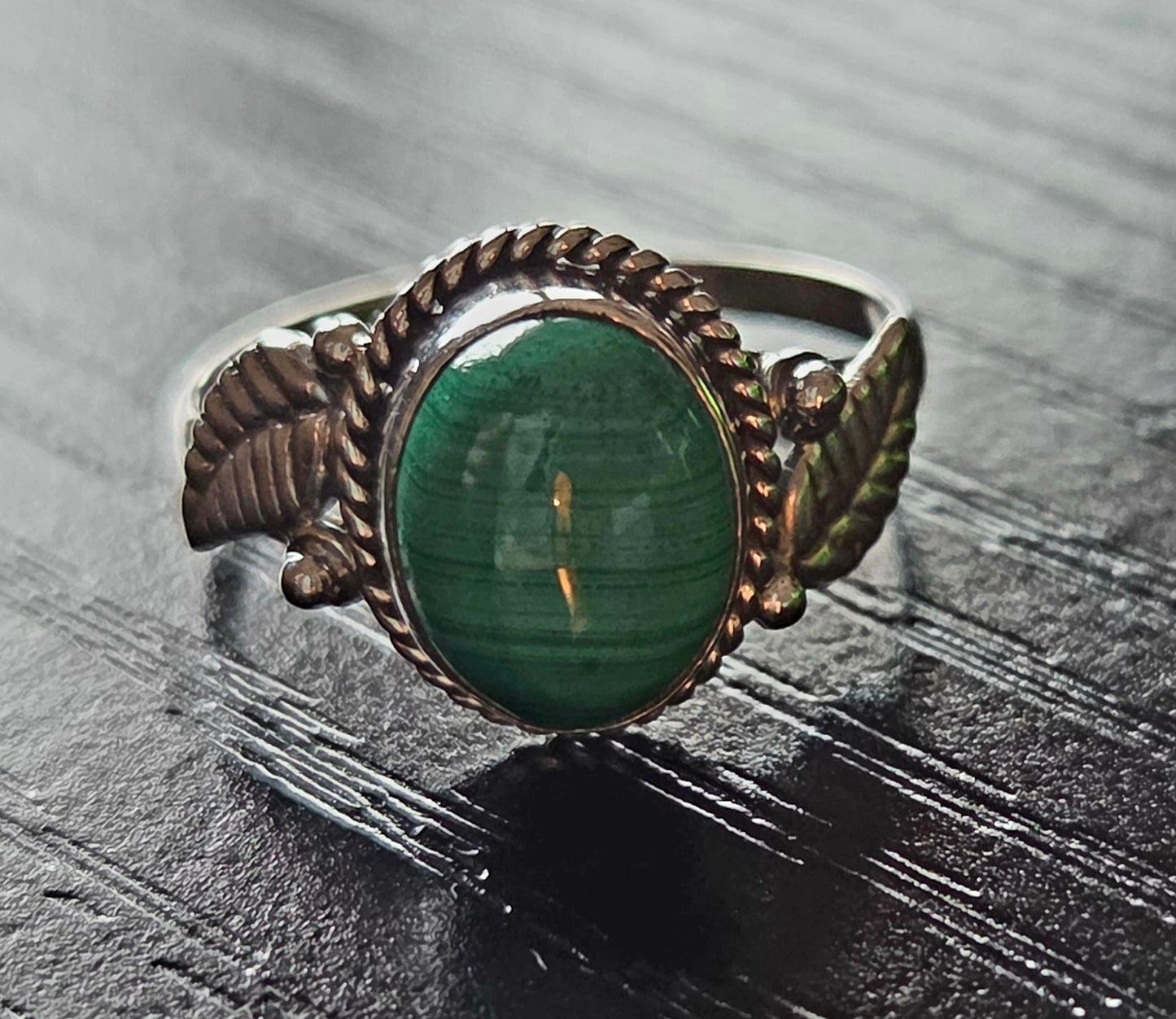 Malachite ring size 8 sterling sliver