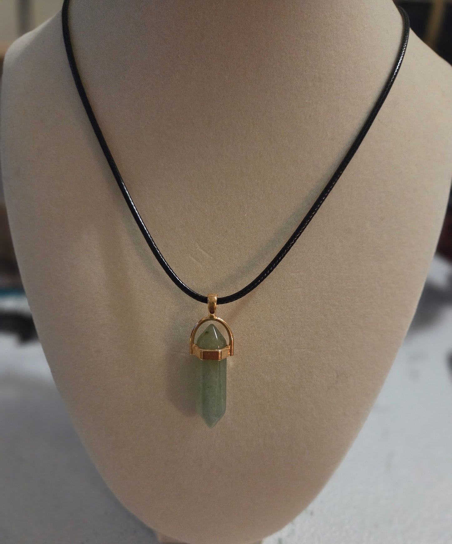 Adventurine pendant with cord