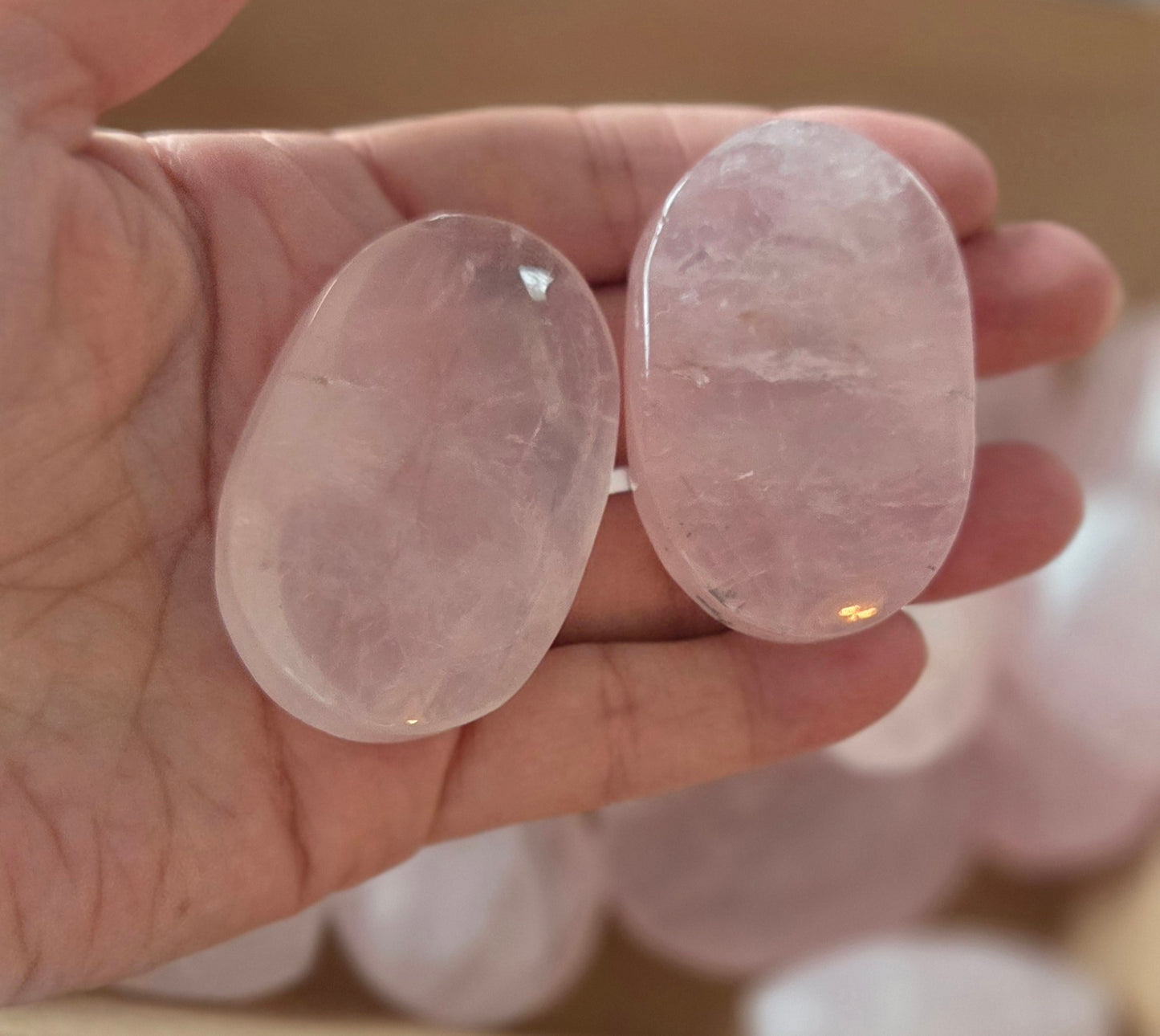 Rose Quartz 🌹 palm stones